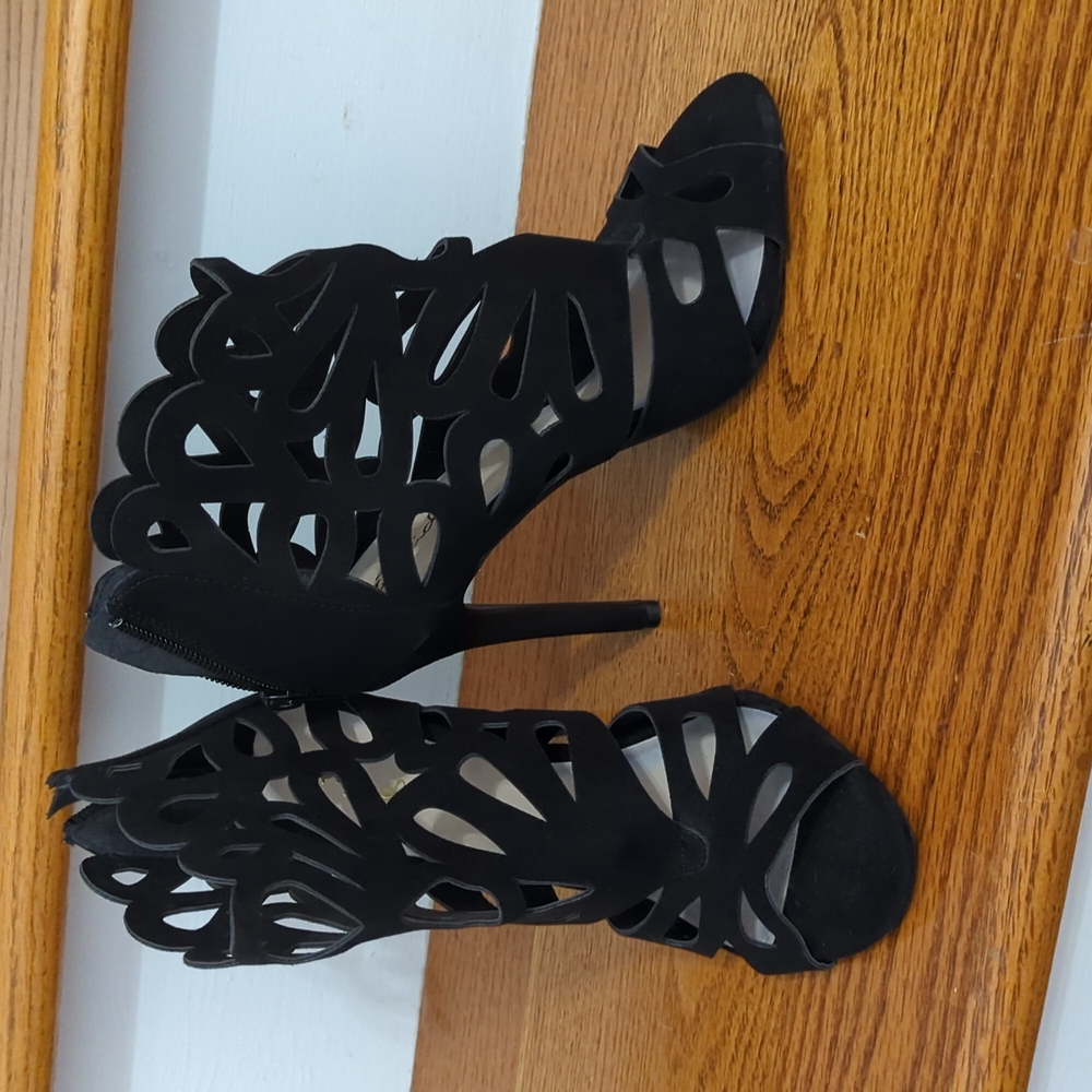 Qupid  heels size 7 black